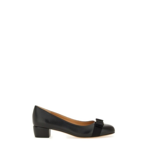 Ferragamo Shoes - Ferragamo Leather Vara Shoe - NWT